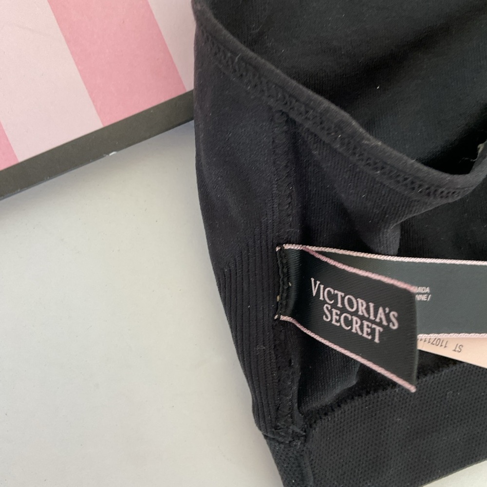 NWT Victorias Secret seamless cutout high neck bralette. Size small. - Picture 13 of 15